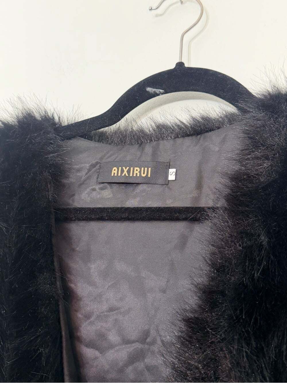 Black Faux Fur Vest Small – Mob Wife Glam Boho Halloween Layering - Picture 4 of 7